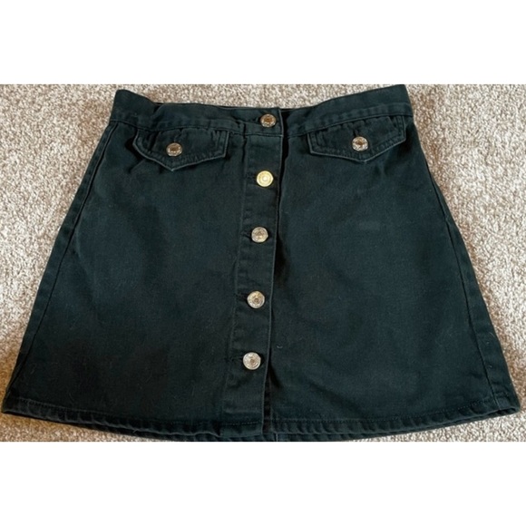 Forever 21 Blackish Green Short Skirt Size Small - Picture 1 of 14